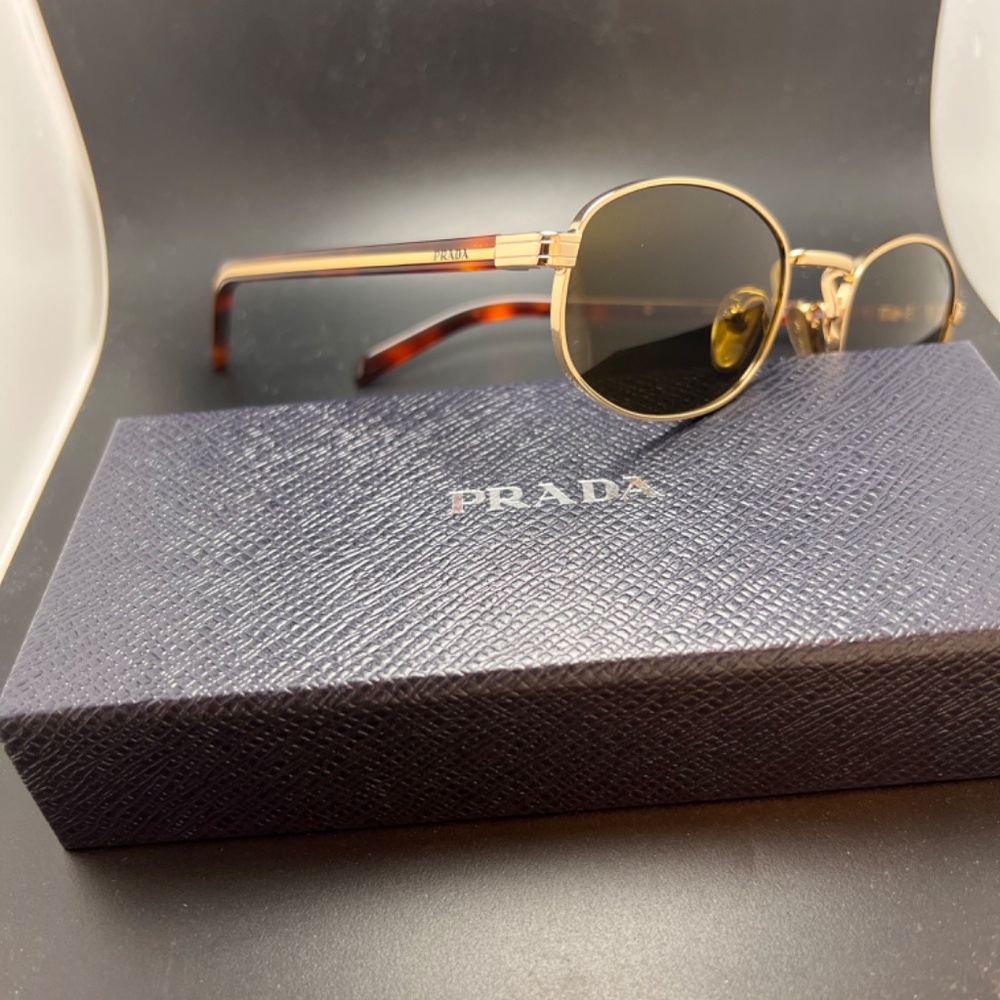 Designer Sunglasses - Picture 8 of 11